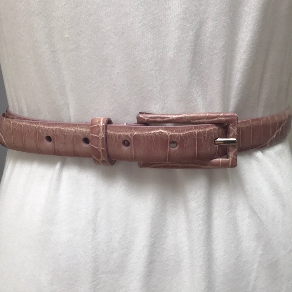 Genuine Crocodile belt by Neiman Marcus WCM New York Belt, light pink/Rose small